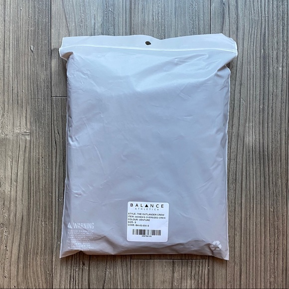 ❌SOLD❌ BALANCE ATHLETICA OUTLANDER CREW - Picture 6 of 6